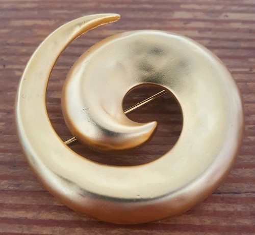 Matte gold tone spiral brooch - gold,