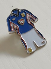 Portsmouth pin badge ty - pin,