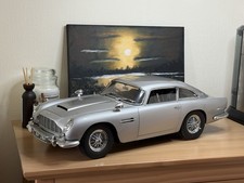 1:8 *RARE* EAGLEMOSS James