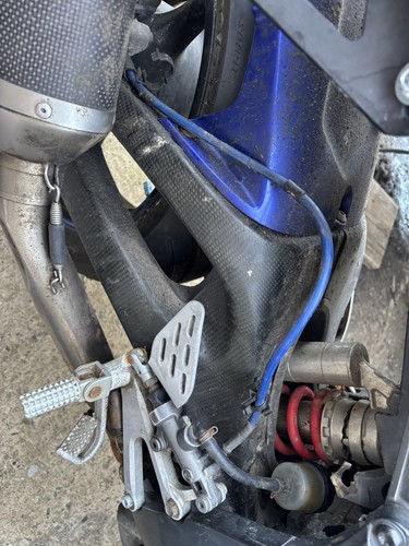 2003 yamaha carbon fiber - r6,