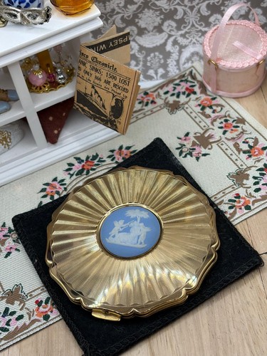 Vintage stratton wedgwood - stratton,