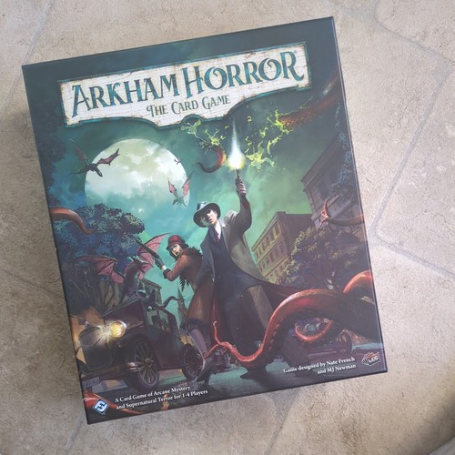 Arkham horror card game - game, lcg