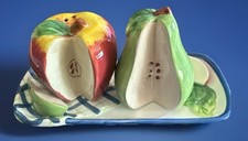 Apple & Pear Salt & Pepper Shakers With Tray Bella Casa