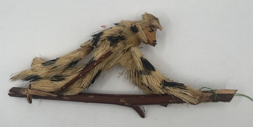 Monkey branch ornament - on,