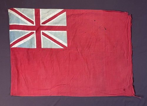 Vintage 1940s red ensign flag - red,