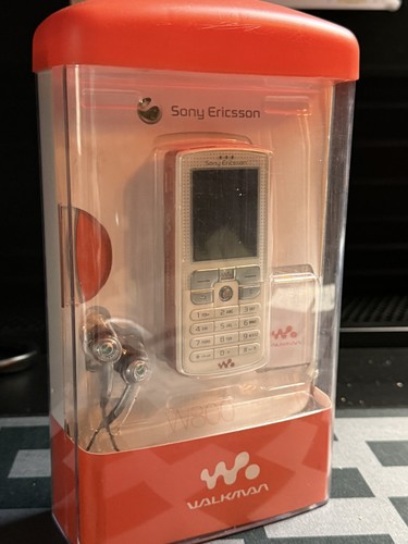 Sony ericsson w800i 1st - sony,