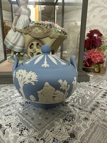 Wedgwood jasperware pale blue - jasperware,