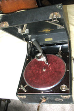 COLUMBIA Viva-Tonal GRAFONOLA  No.112A  1920's  Wind-up  Gramophone. WORKS FINE