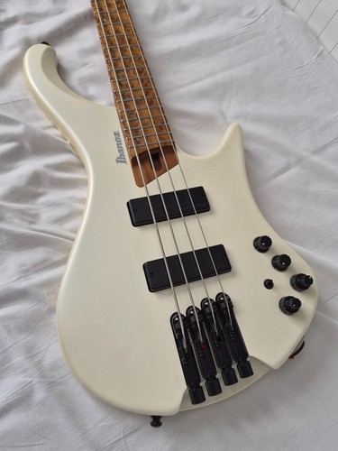 Ibanez ehb1000 pearl - ibanez, white