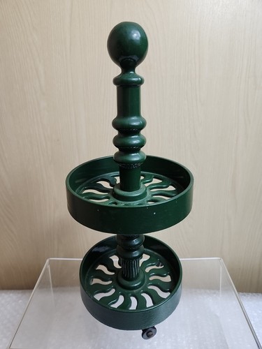 Vintage victor cast iron - rw,