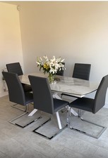 Extendable Dining Table 4-6