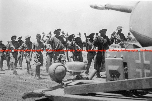 F027471 british prisoners - f027471,