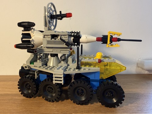 Lego space mobile - space:,
