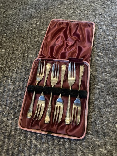Antique epns silver cake - antique, forks