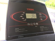 York Pacer 3100 Treadmill