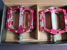 DMR Vault Flat MTB BMX Downhill Trail Pedals Red RRP £120