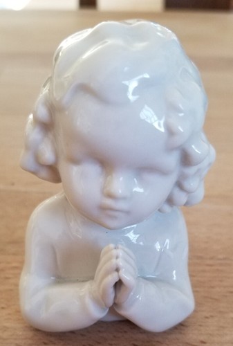 Metzler ortloff praying - &, girl