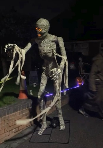 7ft mummy animatronic - 7ft,