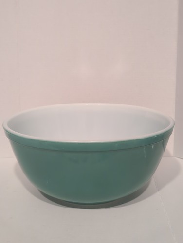 Pyrex green nesting - green, mixing