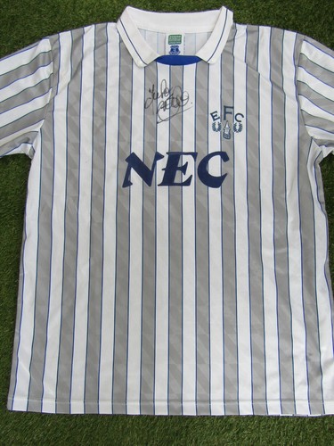 Trevor stephen hand signed - stephen,