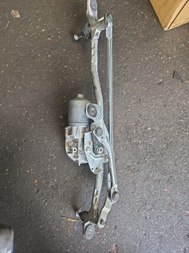 Audi wiper motor linkage - motor,