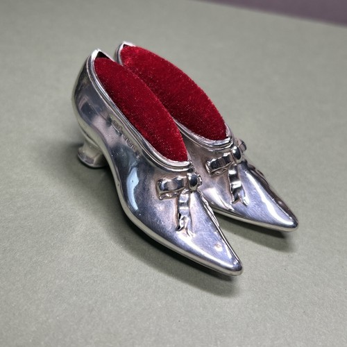 Antique double shoe pin