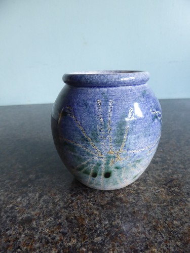Lester pottery isle - jo,