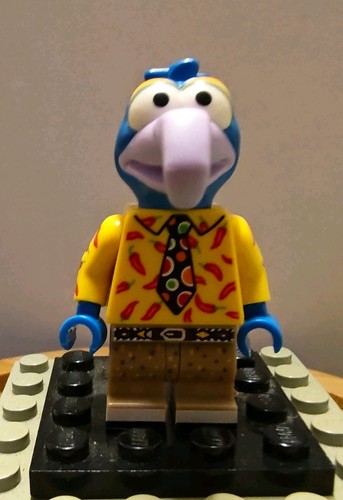 Lego minifigures gonzo - lego,