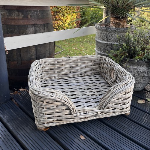 Medium double weave wicker - wicker, dog