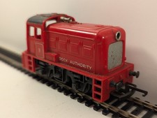 Tri-ang OO Gauge R253 Dock