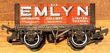 RED EMLYN 813 SWANSEA COLLIERY ANTHRACITE COAL WAGON OO GAUGE FROM FREIGHT SET