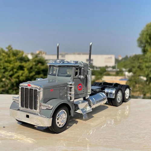 Peterbilt heavy truck - 1:32,