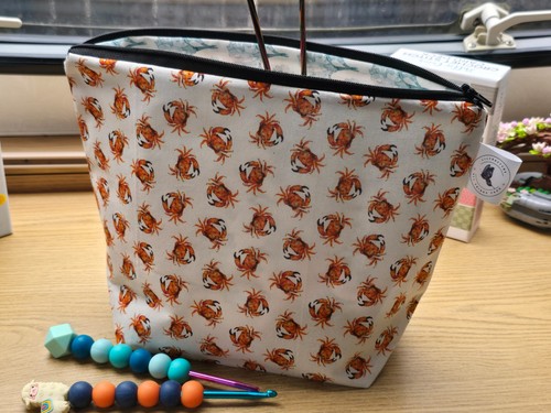 Summer beach crab zipped - beach,