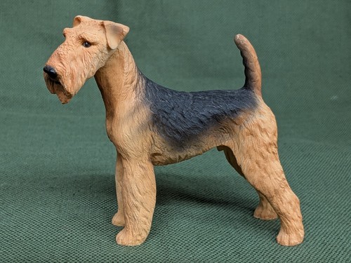 Airedale terrier resin - terrier,