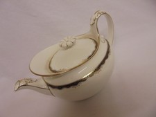 VINTAGE EDWARDIAN EARLY C20TH WEDGWOOD FINE BONE CHINA TEAPOT WHITE