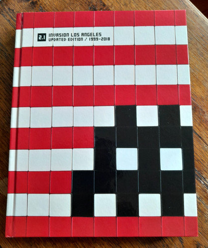 Space invader invasion book - space, la