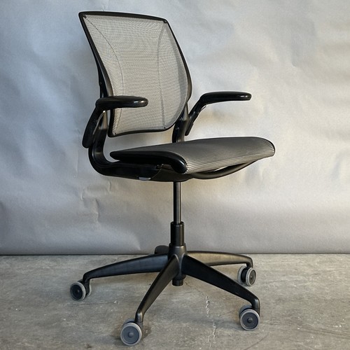 Humanscale diffrient world - humanscale,