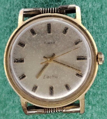 Lot c2402 mens 1970 timex - lot,