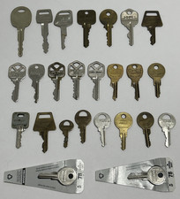 Lot used keys car - car, house