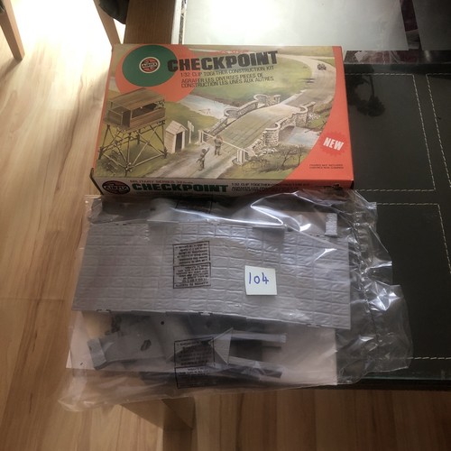 Airfix buildings - 1/32,