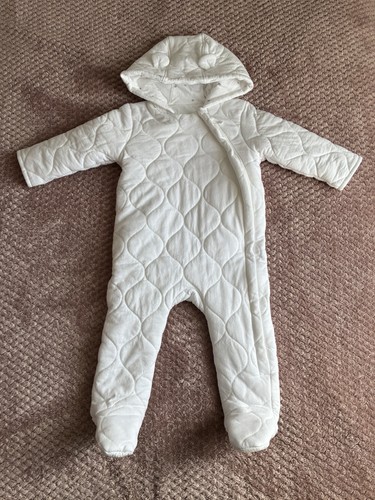 White quilted snow pram - quilted, suit