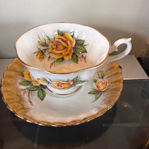Royal albert bone china - royal,