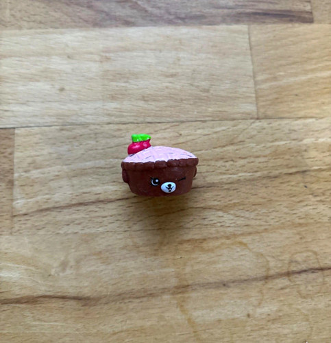 Shopkins shy pie figure season