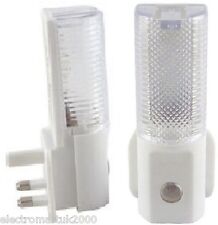 PLUG IN LOW ENERGY AUTOMATIC