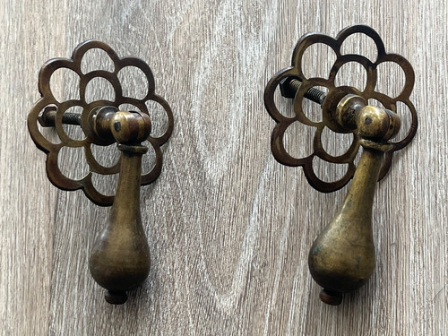Pair heavy brass tear drop - brass,