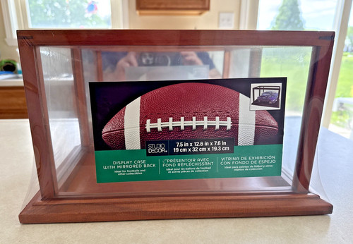 Studio decor wooden football - decor,