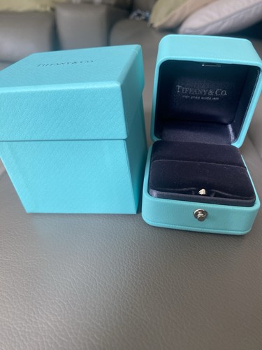 Tiffany leather ring box - tiffany, &
