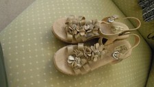 BORN CONCEPT LEATHER SANDELS BEIGE/SILVER/BRONZE COLOUR SIZE 7