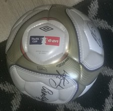 Everton FC  2009 FA  Cup Match Ball Signed