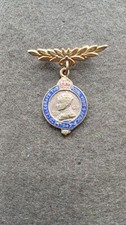 1947 brooch with pin to